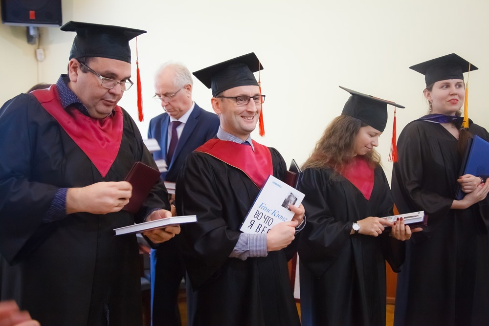 2 ноября 2019 года в Санкт-Петербургской евангелической Богословской Академии состоялась торжественная Градуация наших выпускников!_7